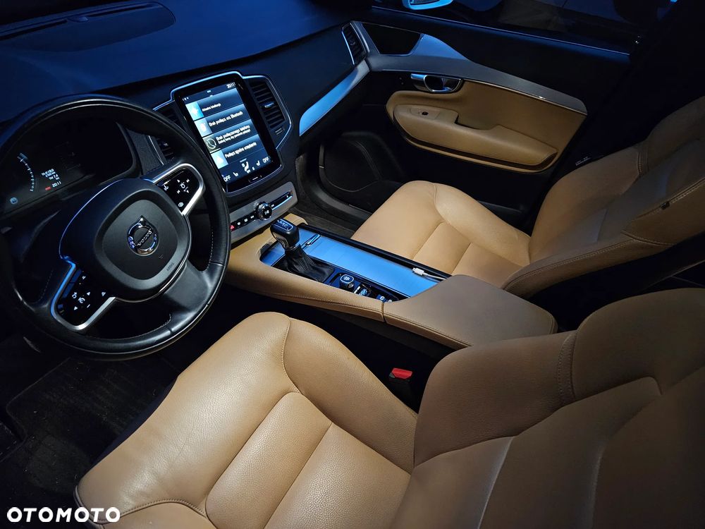 Volvo XC 90 T5 AWD Momentum 7os - 17