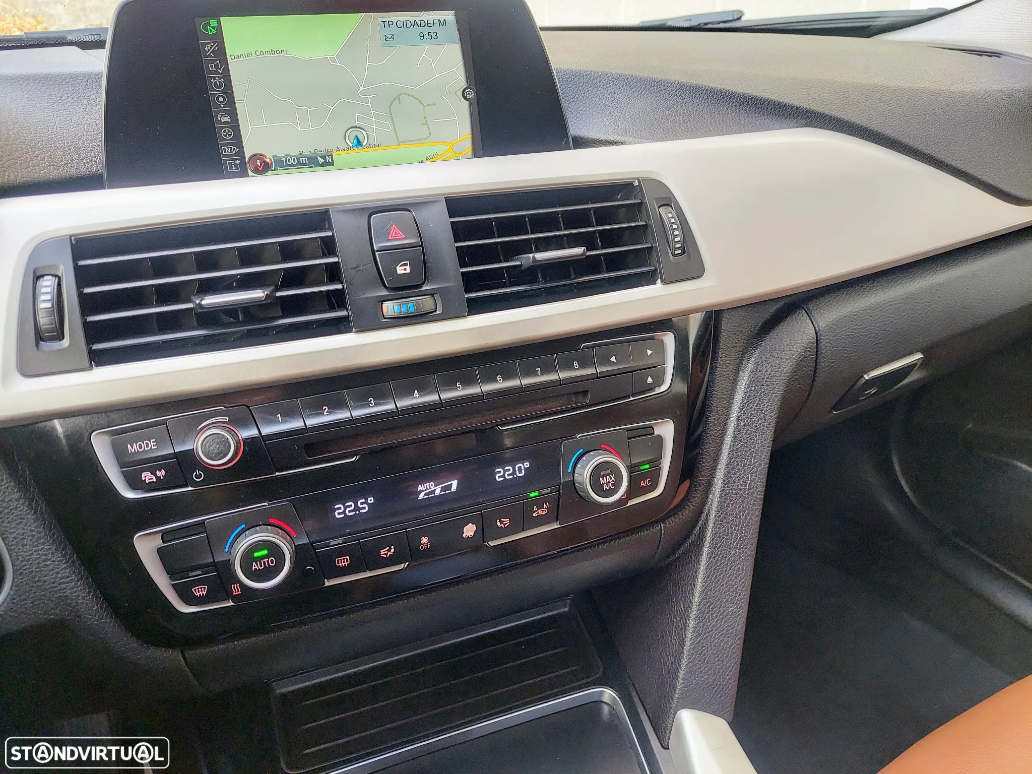 BMW 320 d Line Luxury - 33