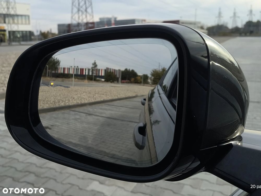 Jaguar XE 2.0 T R-Sport - 8