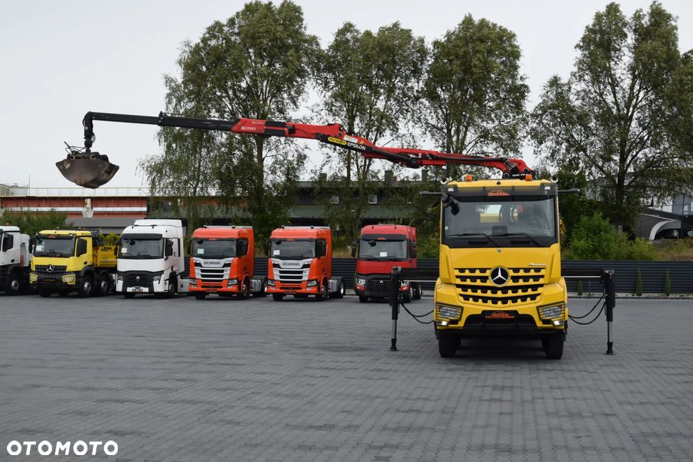Mercedes-Benz AROCS 3243 / 8x4 / EURO 6 / HDS PALFINGER EPSILON Q170Z / ROTATOR / CHYWTAK / STEROWANIE RADIOWE / WYWROTKA / HYDROBURTA / AUTOMAT / SYSTEM KAMER CYFROWYCH / KAMERA COFANIA / NAWIGACJA / HAK / NISKI PRZEBIEG / 2020 / SERWISOWANY / SPROWADZONY - 18
