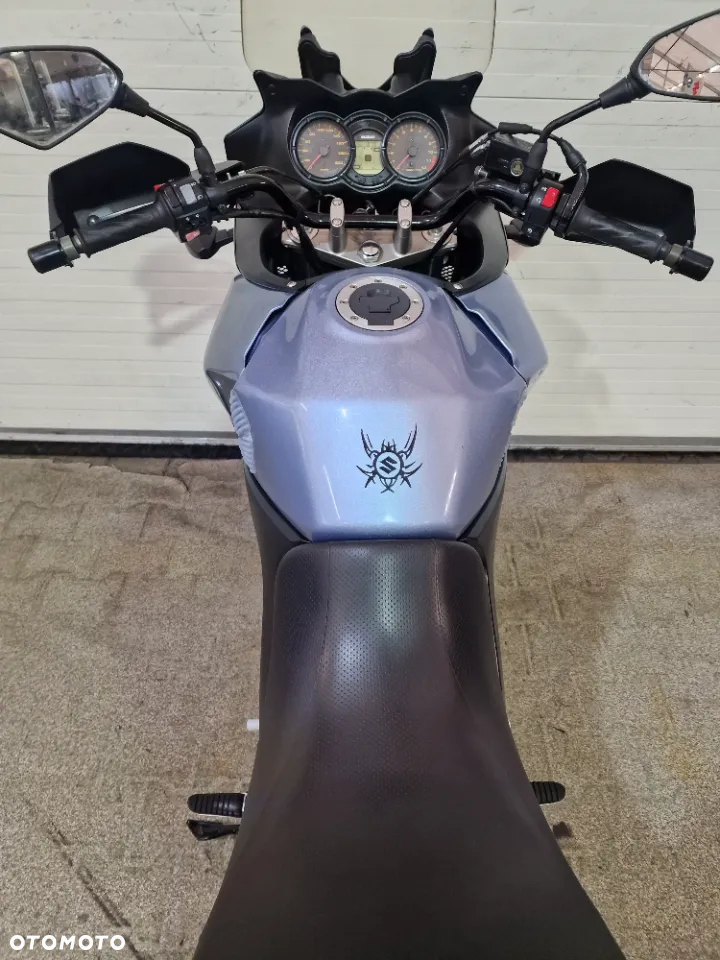 Suzuki DL - 28