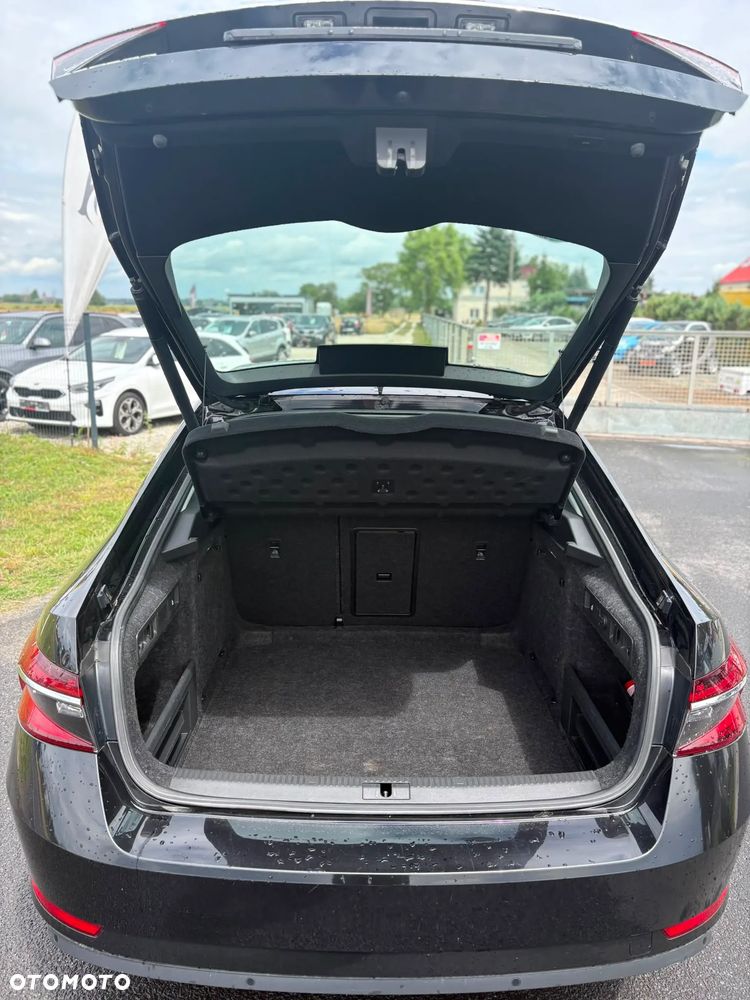 Skoda Superb 2.0 TSI Ambition DSG - 11