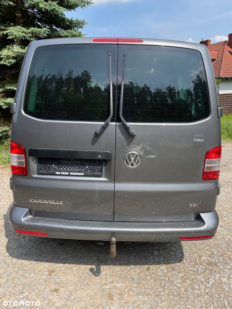 Volkswagen Caravelle - 10