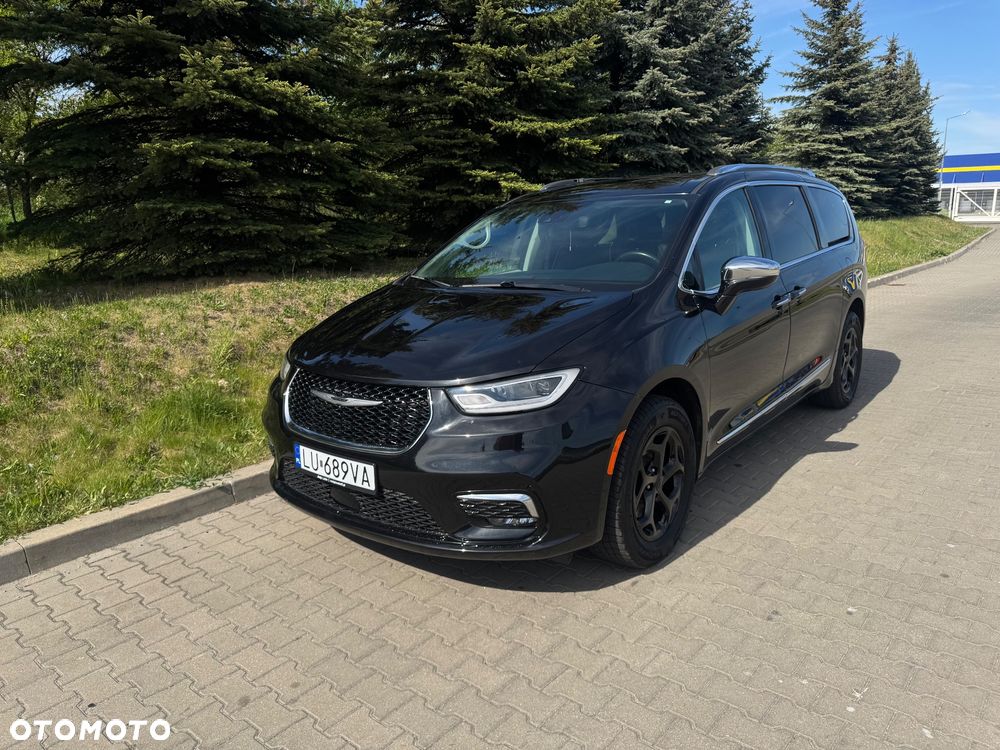 Chrysler Pacifica - 16
