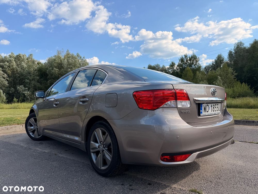 Toyota Avensis 2.0 Premium MS - 8