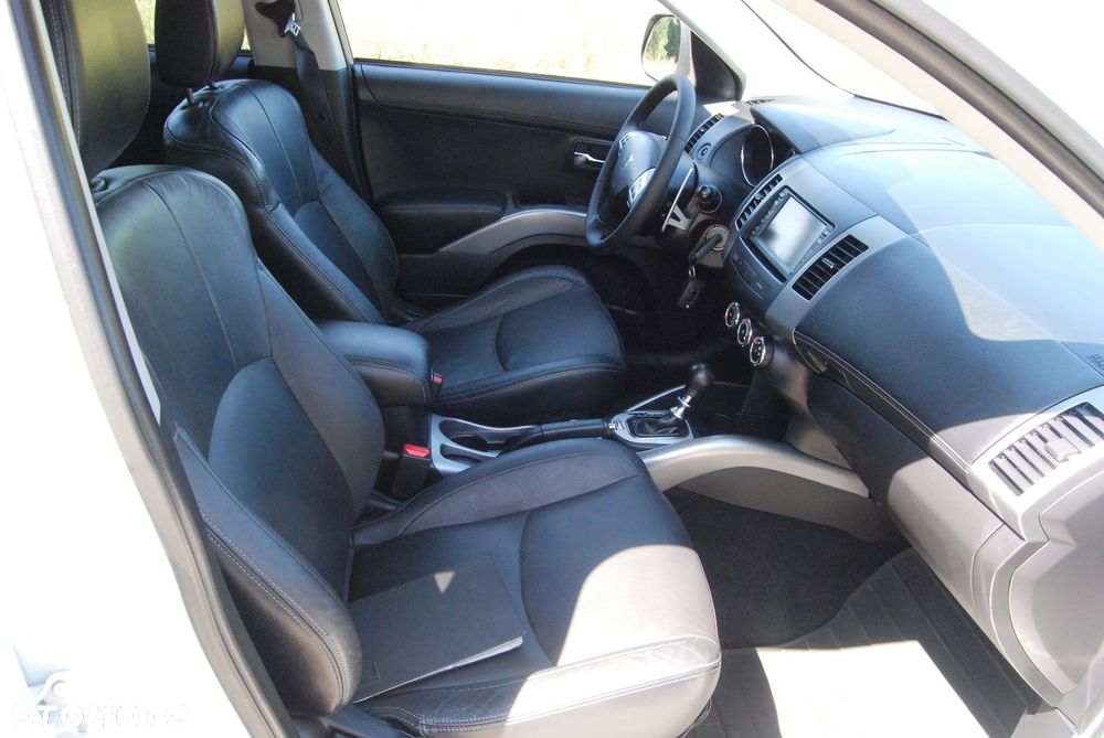 Peugeot 4007 - 22