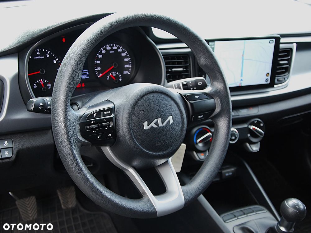Kia Rio - 11