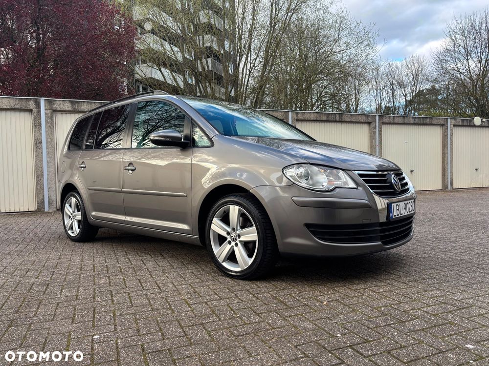 Volkswagen Touran 2.0 TDI Highline - 6