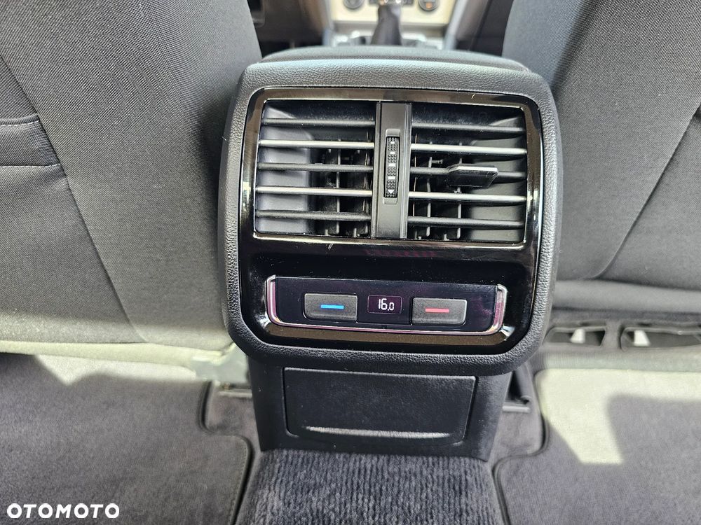 Volkswagen Passat 2.0 TDI BMT Comfortline - 22