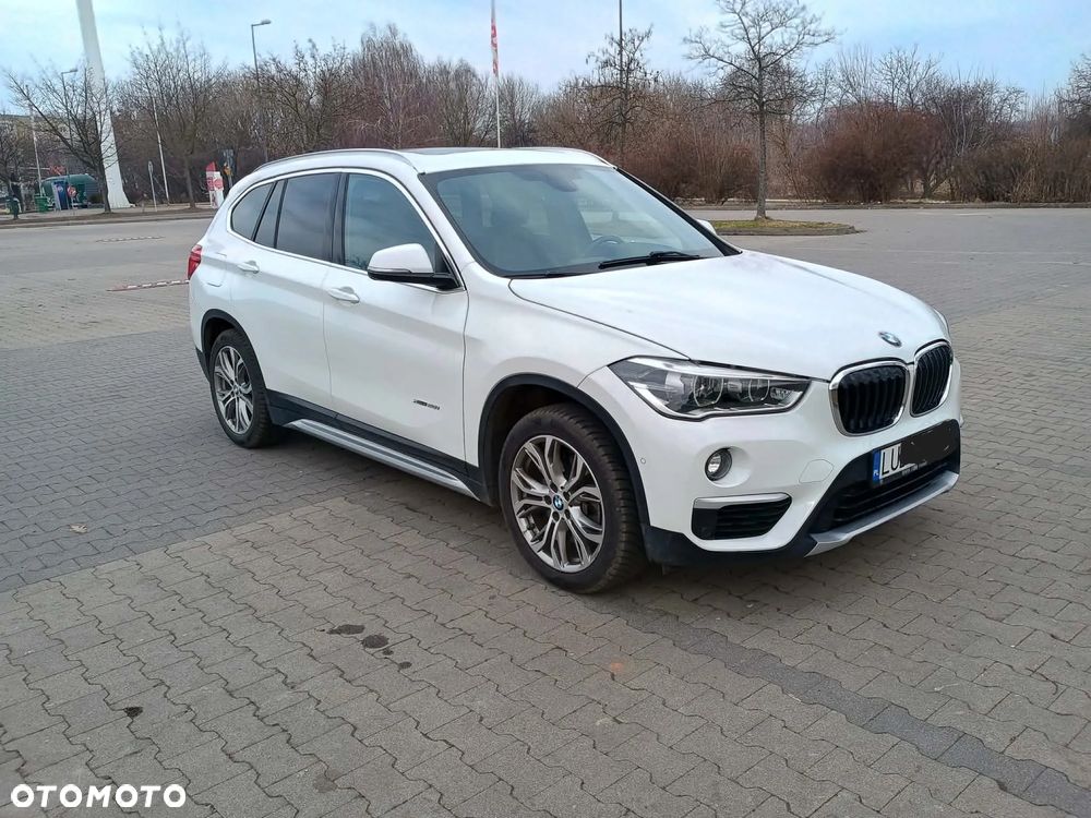 BMW X1 xDrive25i Advantage - 1
