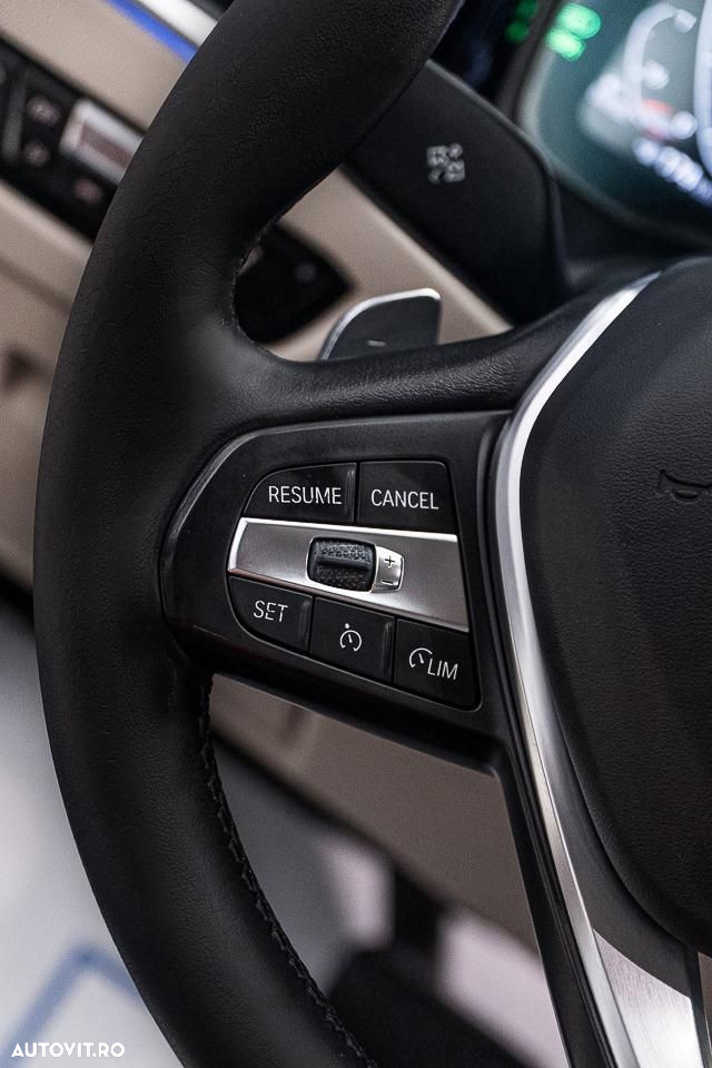 BMW Seria 3 320d xDrive AT Luxury Line - 17