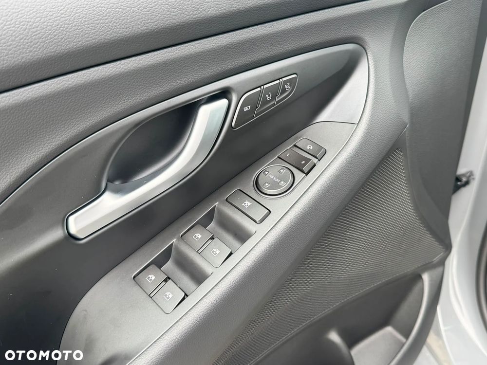 Hyundai i30 - 21
