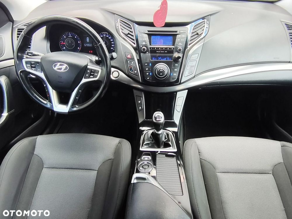 Hyundai i40 i40cw 1.7 CRDi Fifa World Cup Edition - 20