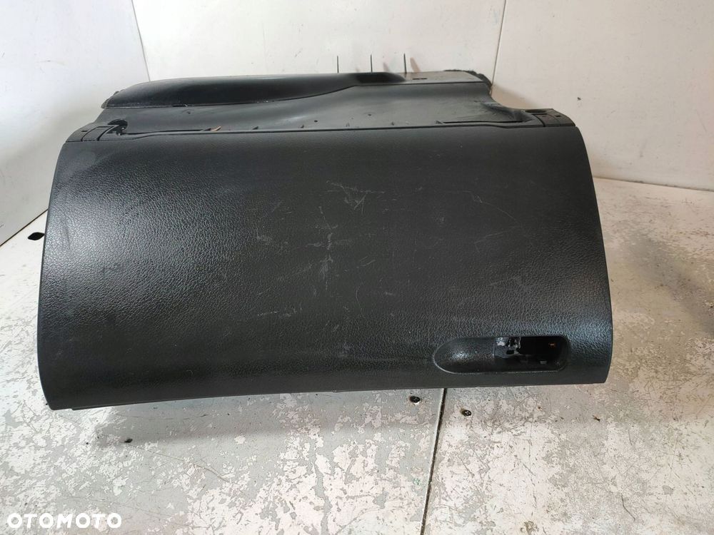 schowek pasażera audi a4 b6 czarny soul - 1