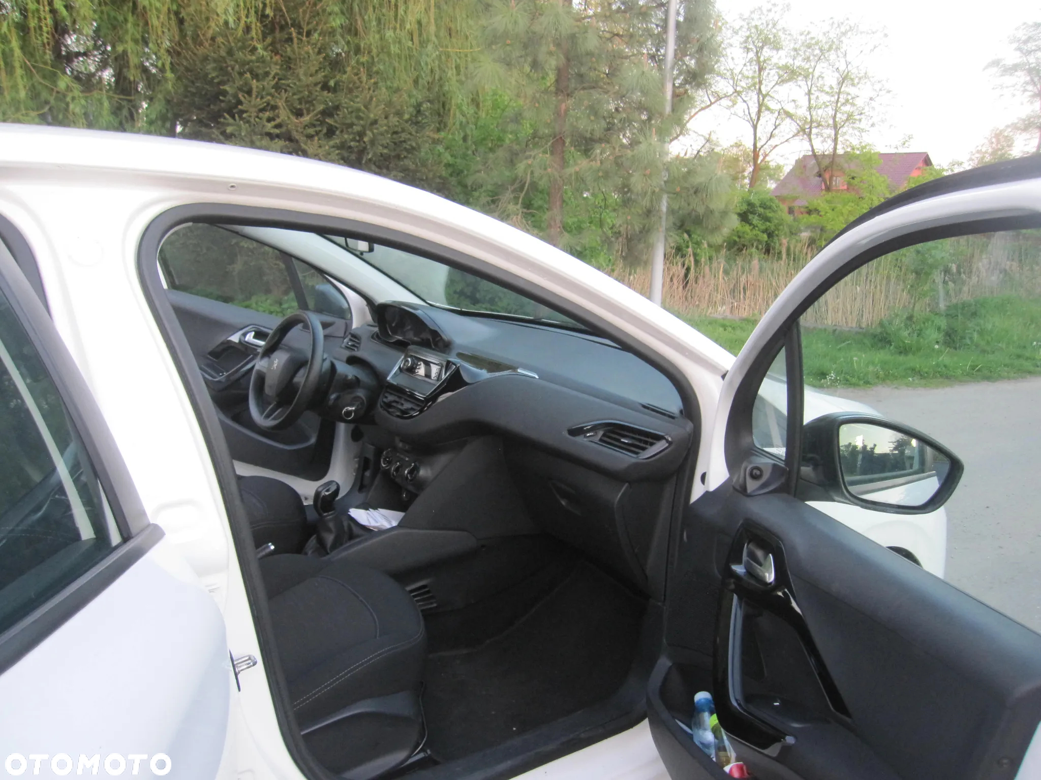 Peugeot 208 1.6 e-HDi Allure STT - 5