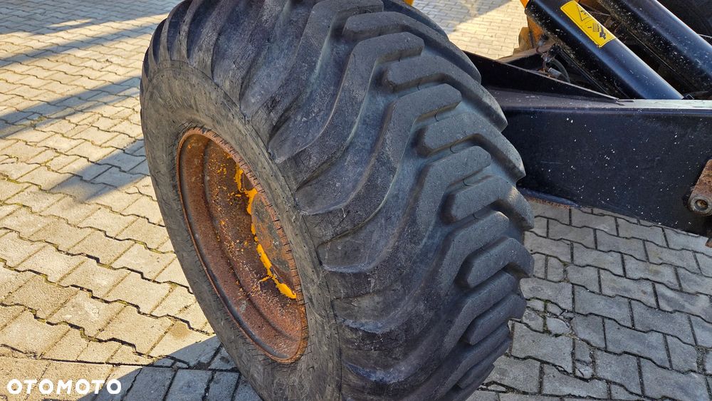 JCB 9 TFT - 16