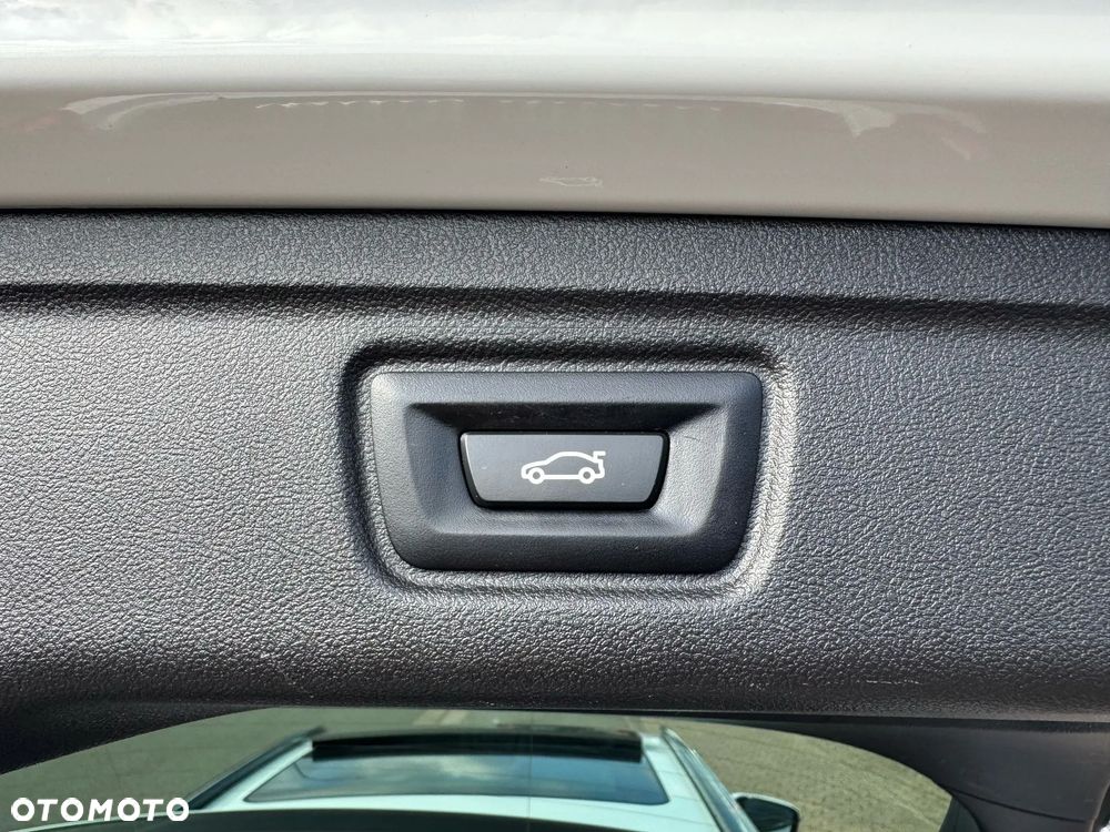 BMW Seria 3 320d Sport Line Shadow sport - 21