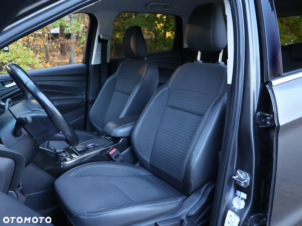Ford Kuga 1.5 EcoBoost 2x4 Titanium - 29