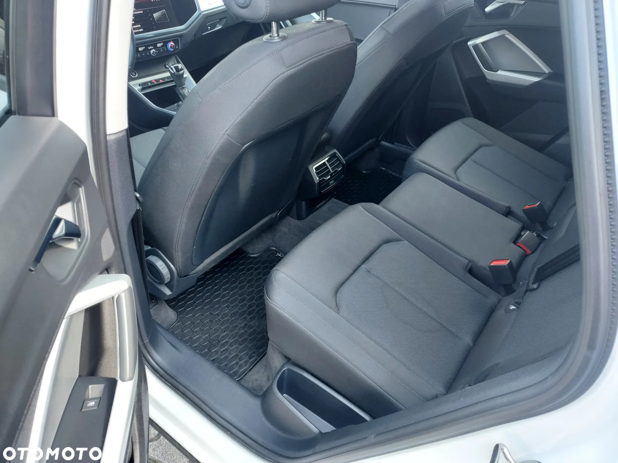 Audi Q3 35 TFSI S tronic - 14