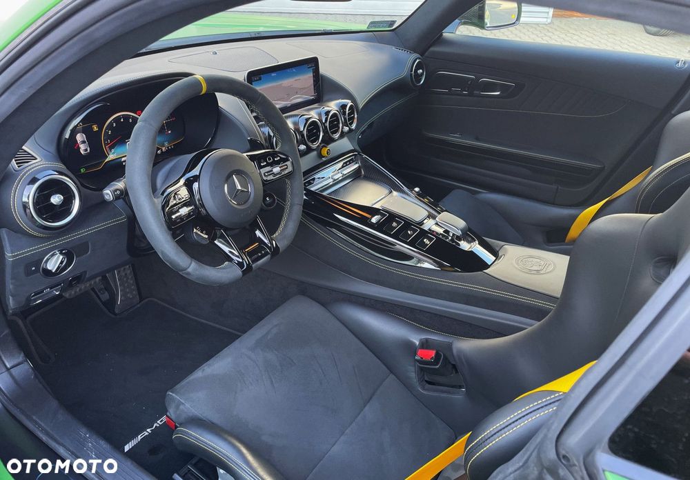 Mercedes-Benz AMG GT - 7