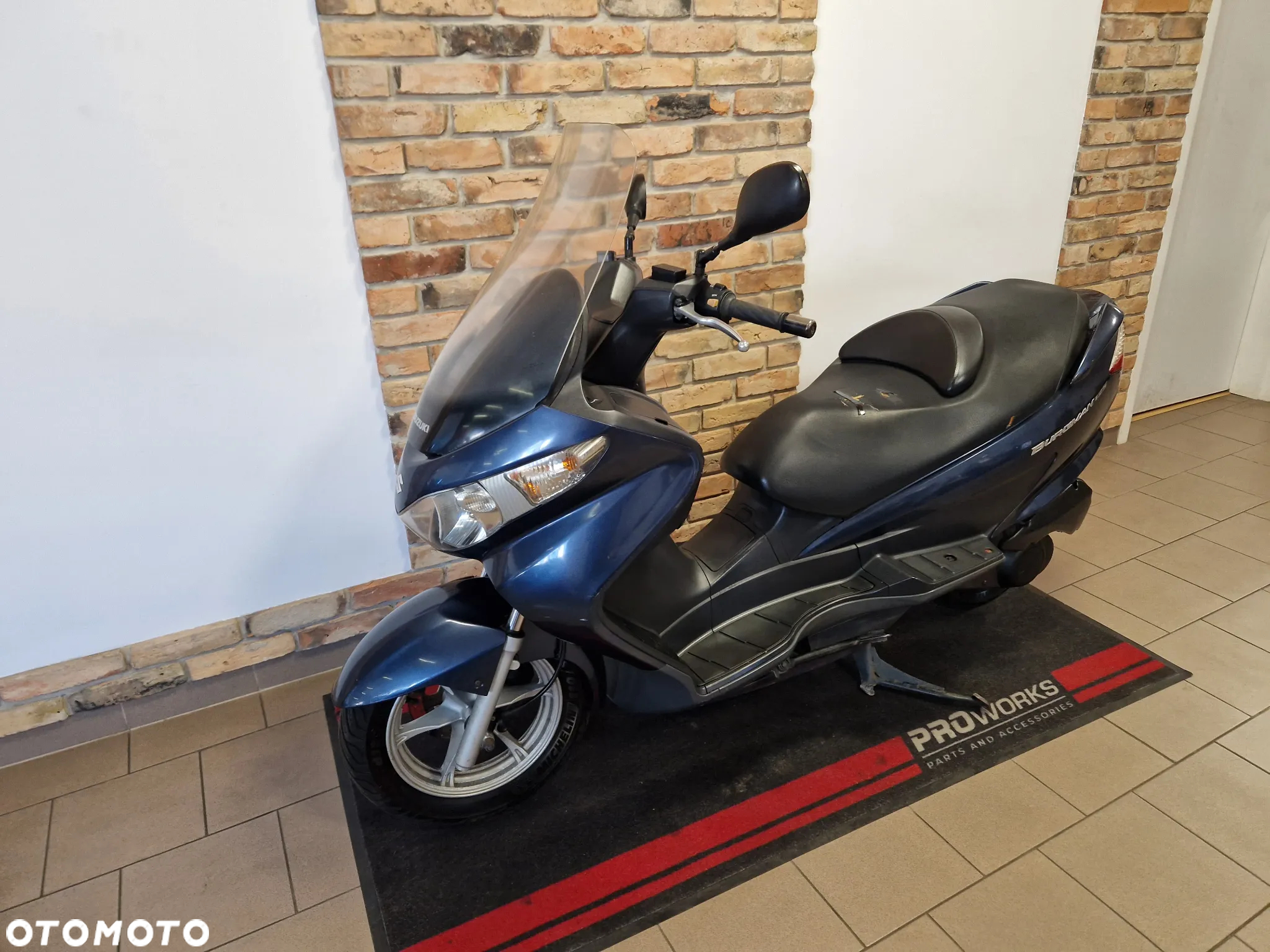 Suzuki Burgman - 8