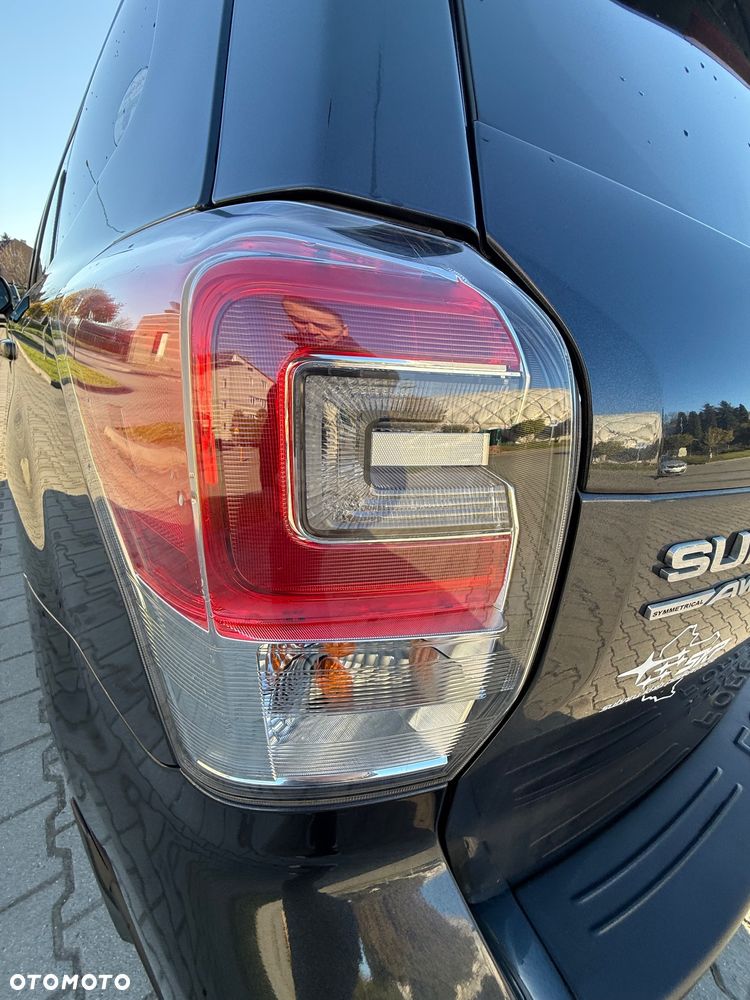 Subaru Forester 2.0 XT Platinum Lineartronic - 26