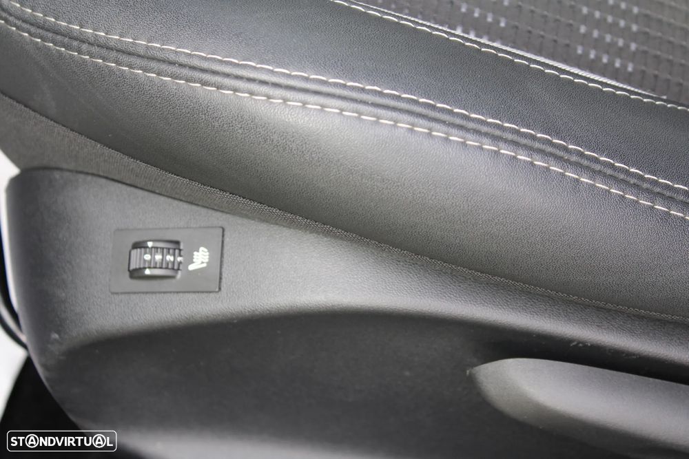 Peugeot 2008 PureTech 110 Stop&Start Allure - 18