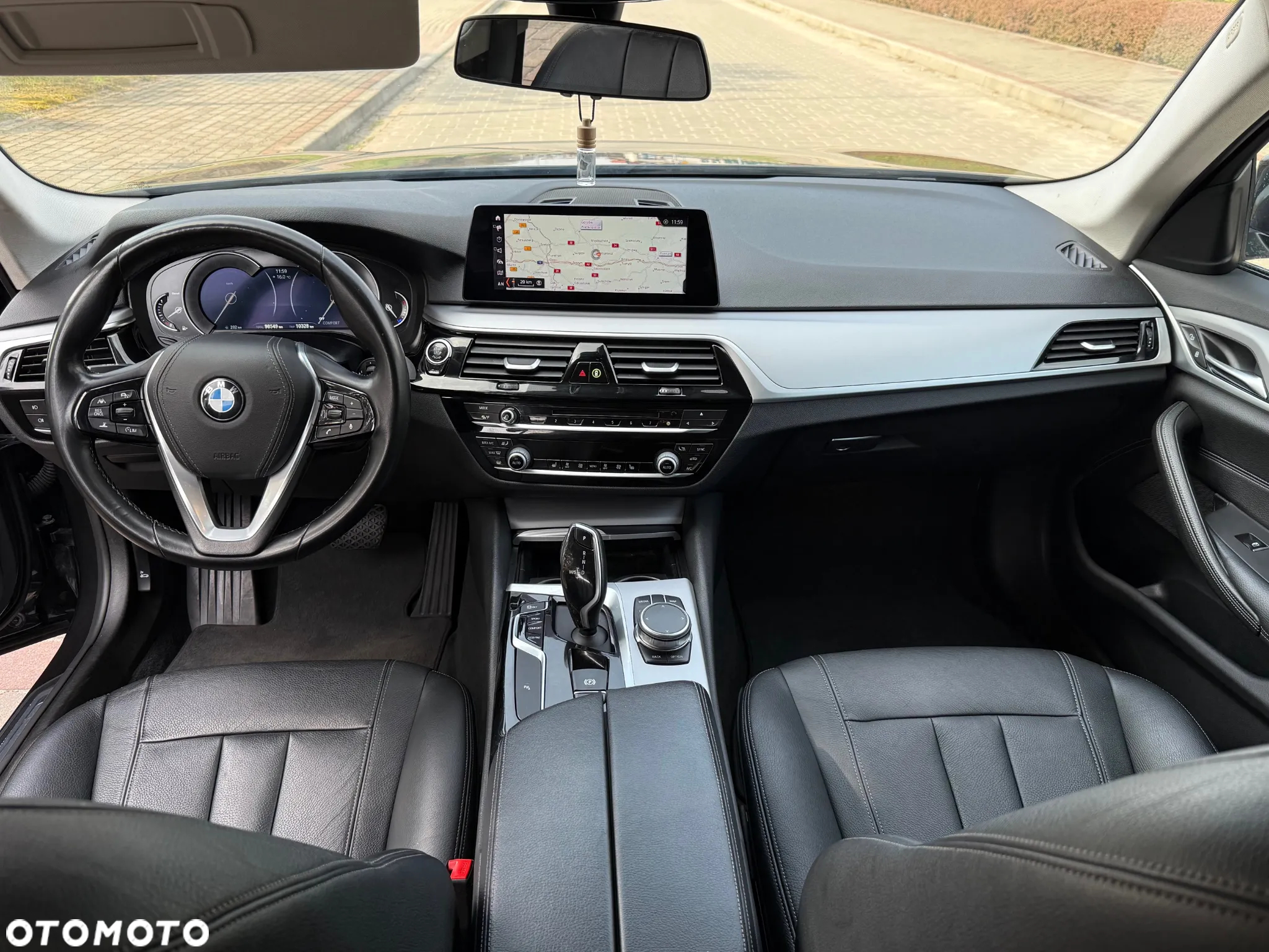 BMW Seria 5 520d Touring - 6