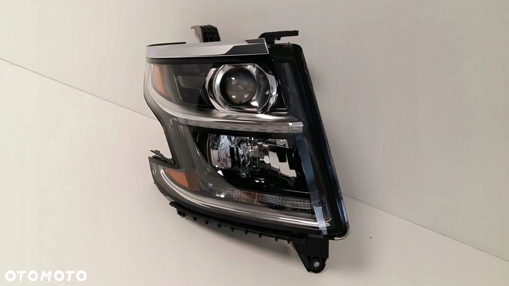 CHEVROLET SUBURBAN TAHOE 16-19 lampa prawa xenon - 1