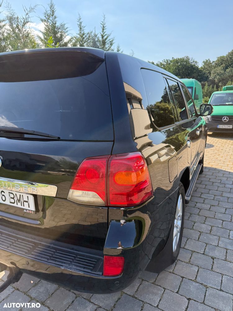 Toyota Land Cruiser 250 - 4