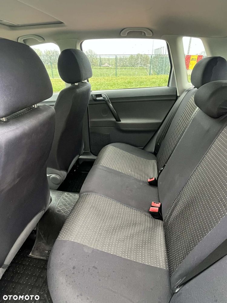 Volkswagen Polo 1.4 16V Comfortline - 14