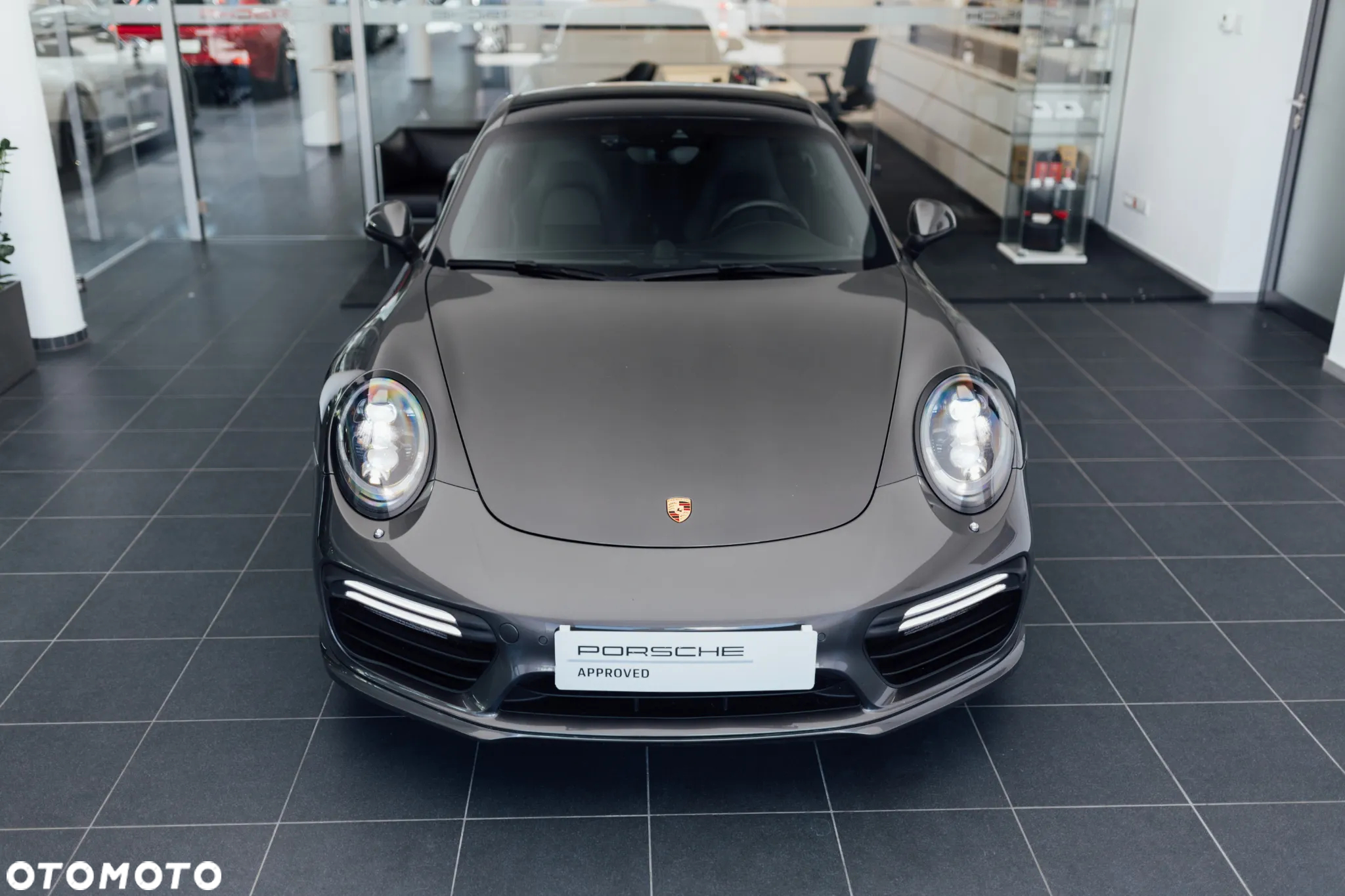Porsche 911 Turbo S - 8