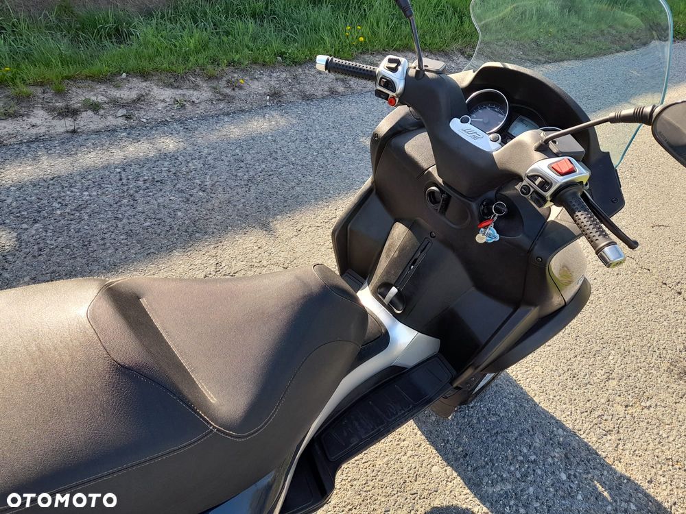 Piaggio MP-3 - 29