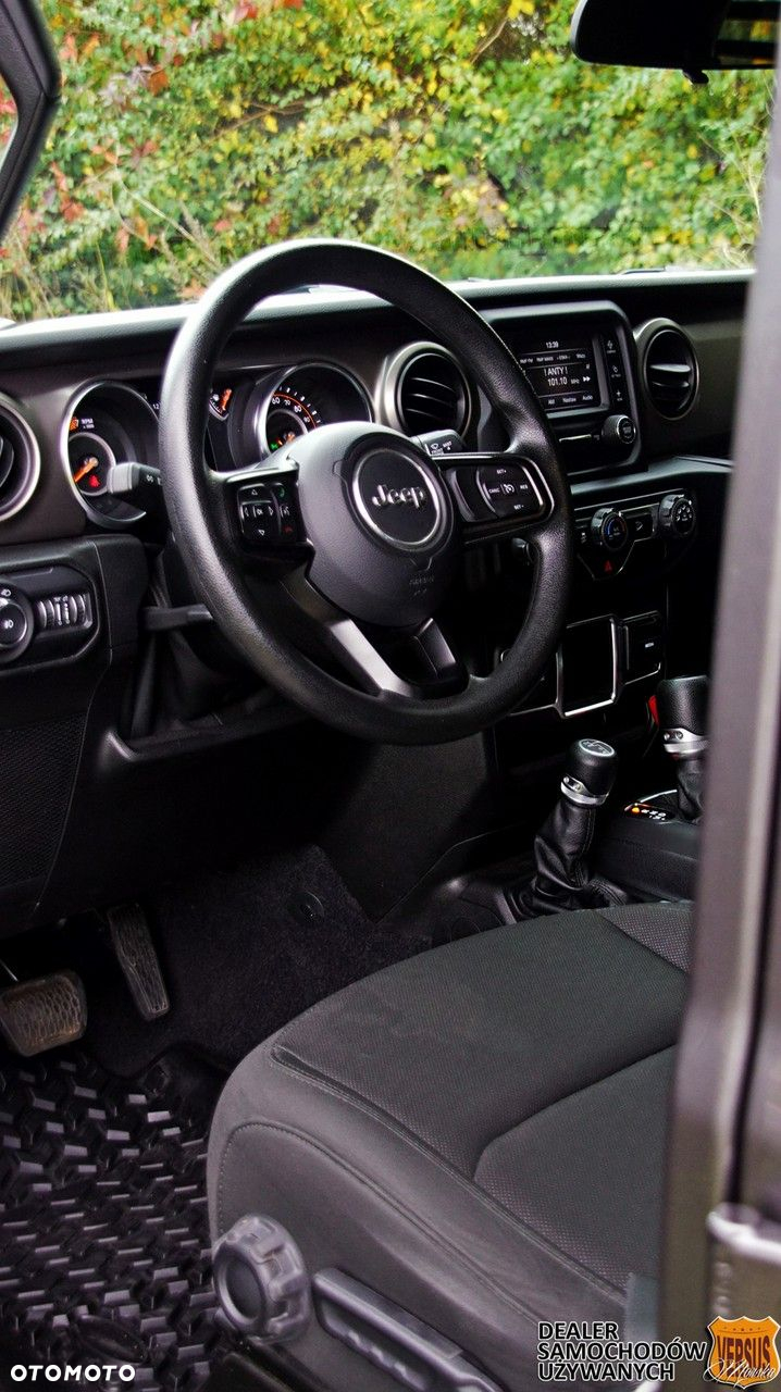 Jeep Wrangler - 40
