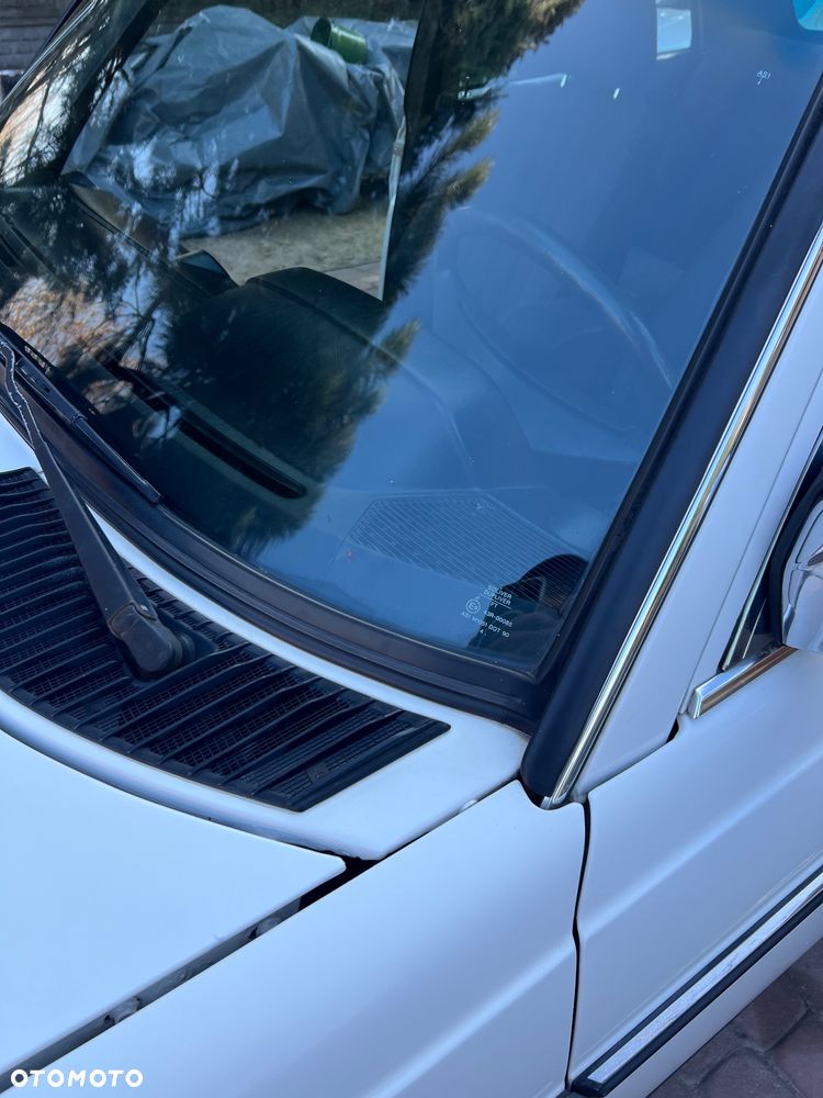 Mercedes-Benz W123 - 16