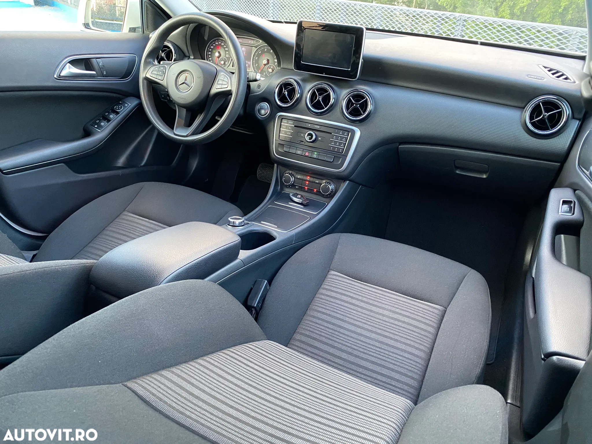 Mercedes-Benz A - 4
