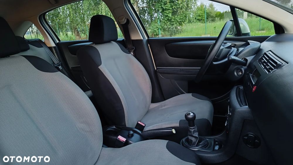 Citroën C4 1.4 16V SX - 13