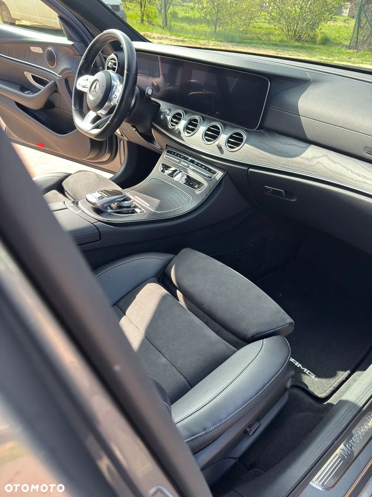Mercedes-Benz Klasa E 220 d 4-Matic 9G-TRONIC - 15