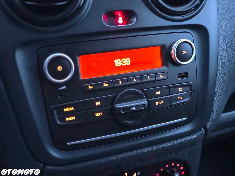 Dacia DOKKER Van 1.3 TCe Comfort Clim 100KM 5d Express I BEZWYPADKOWA z Polskiego Salonu I Wyjątkowo ładny i Zadbany Egzemplarz z Pełną Histroią Serwisową I Zabudowana Przestrzeń ładunkowa I Faktura Vat 23% I Pierwszy i Jedyny Właściciel I - 24