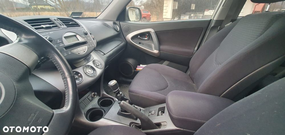 Toyota RAV4 2.2 D-4D Sol - 4
