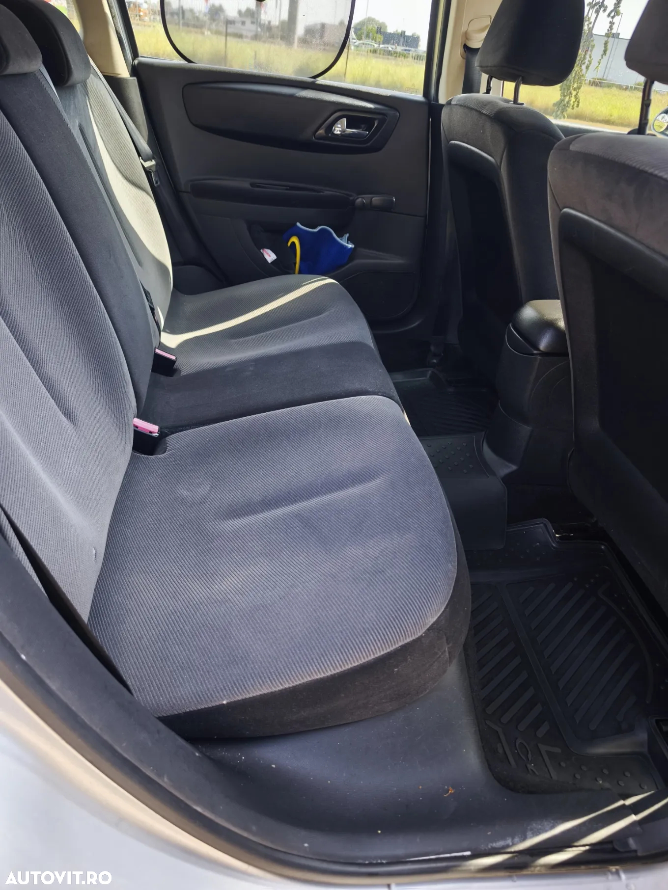 Citroën C4 1.6 HDI 16V SX - 5