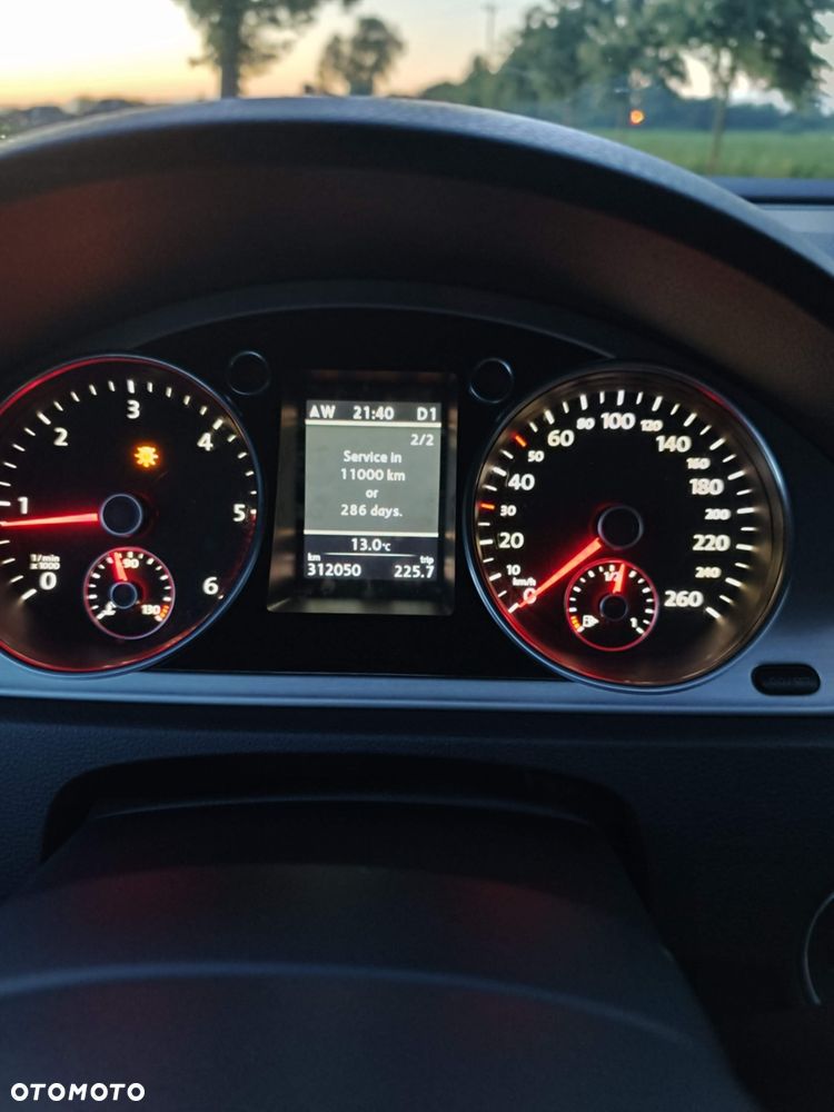 Volkswagen Passat 2.0 TDI DPF Highline DSG - 25