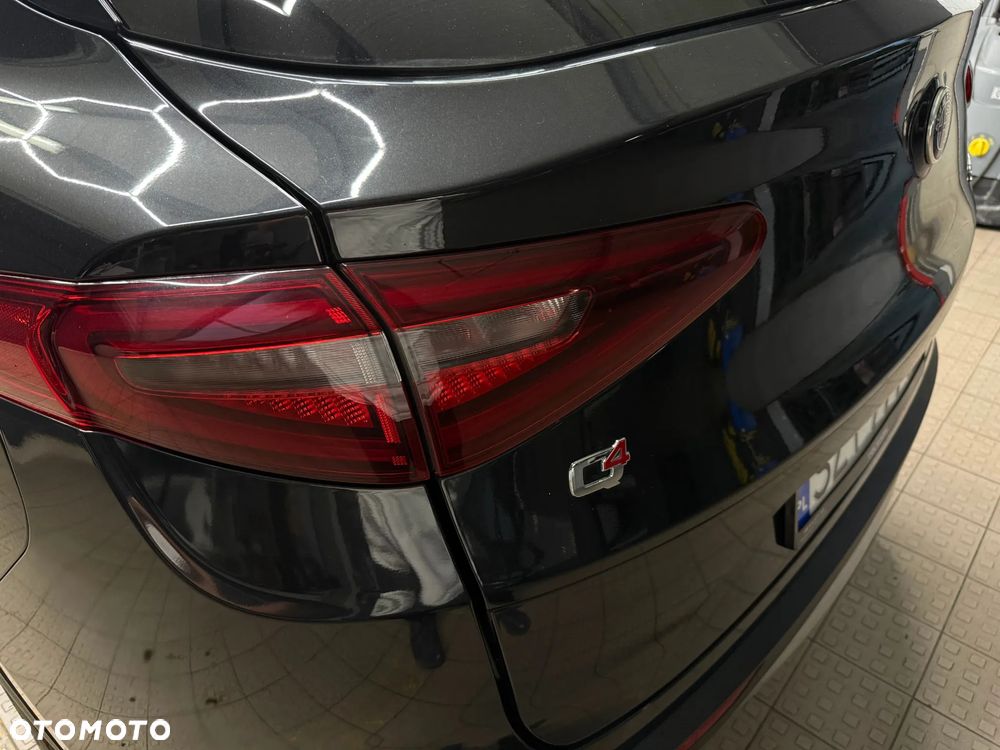 Alfa Romeo Stelvio - 22