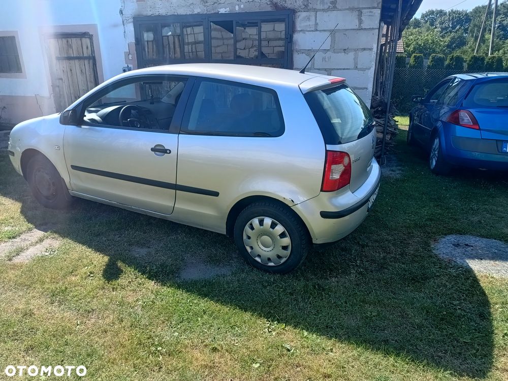 Volkswagen Polo - 2