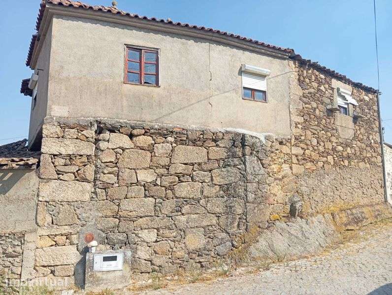 Terreno amplo com Moradia Devoluta - Torre Dona Chama - Grande imagem: 4/6