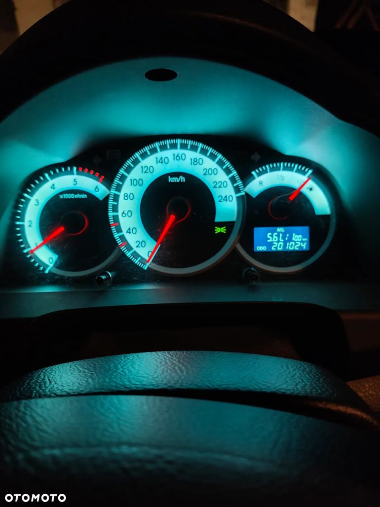 Toyota Corolla Verso 2.2 D-CAT Sol - 19