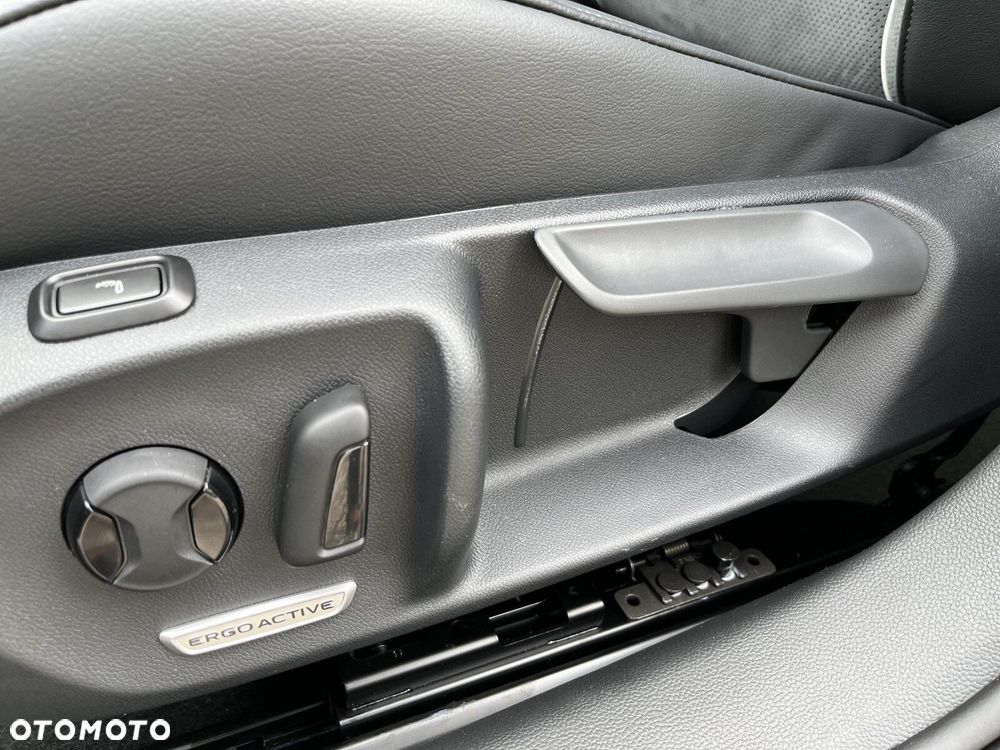 Volkswagen Passat - 10