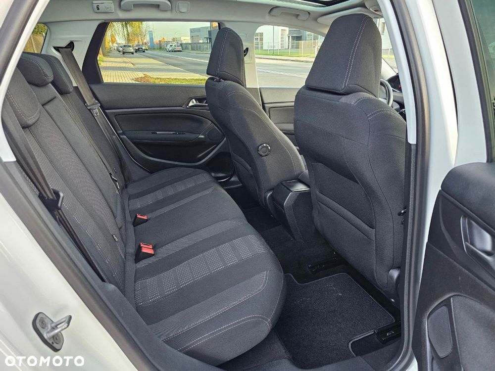 Peugeot 308 - 25