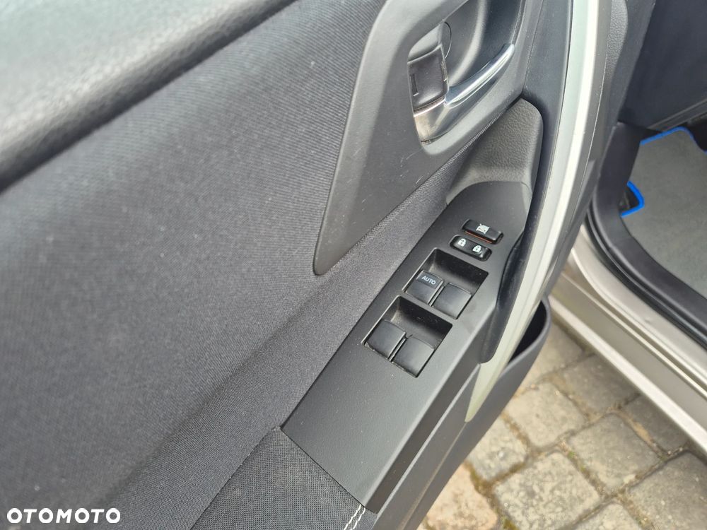 Toyota Auris 1.8 HSD Luna - 16