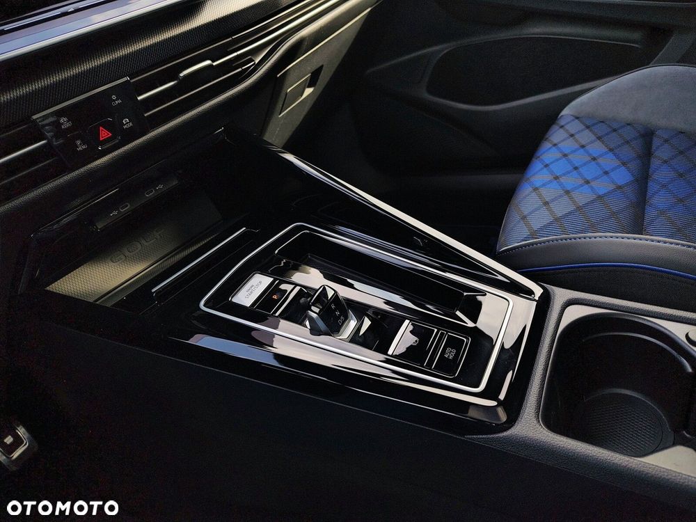 Volkswagen Golf - 19